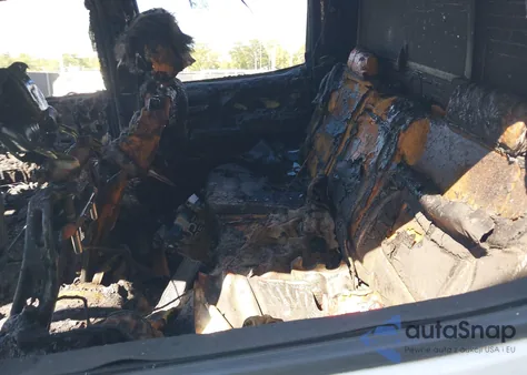 2014 Chevrolet Silverado 1500 1Lz z USA, uszkodzony, nr VIN 3GCUKSEC2EG101148